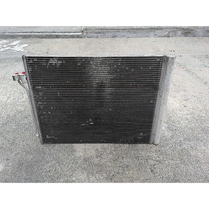 Condensador Original Bmw 550i Del 2011 Al 2016 4.8 Litros