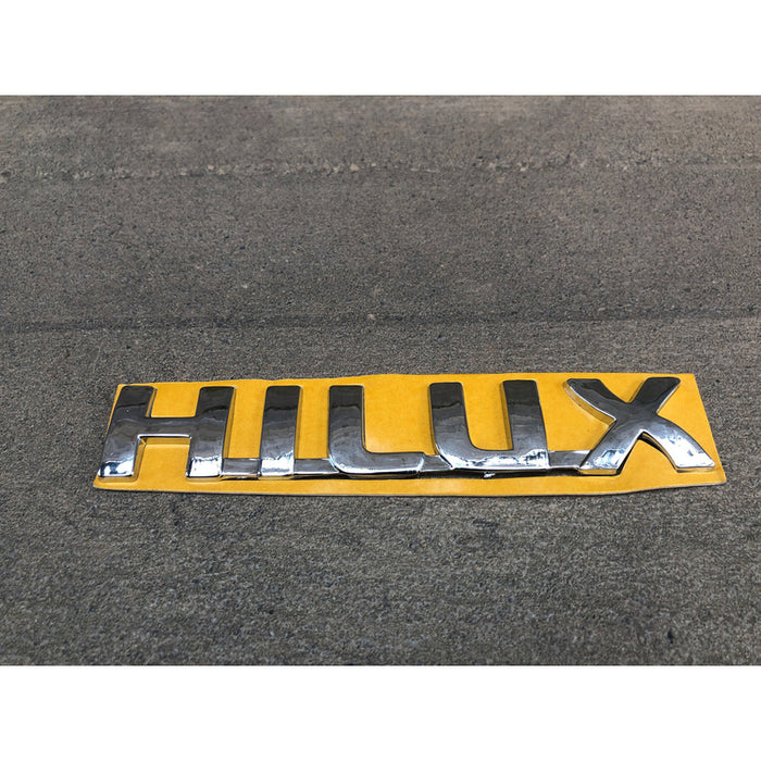 Emblema Trasero Letras Toyota Hilux 2014 Al 2017