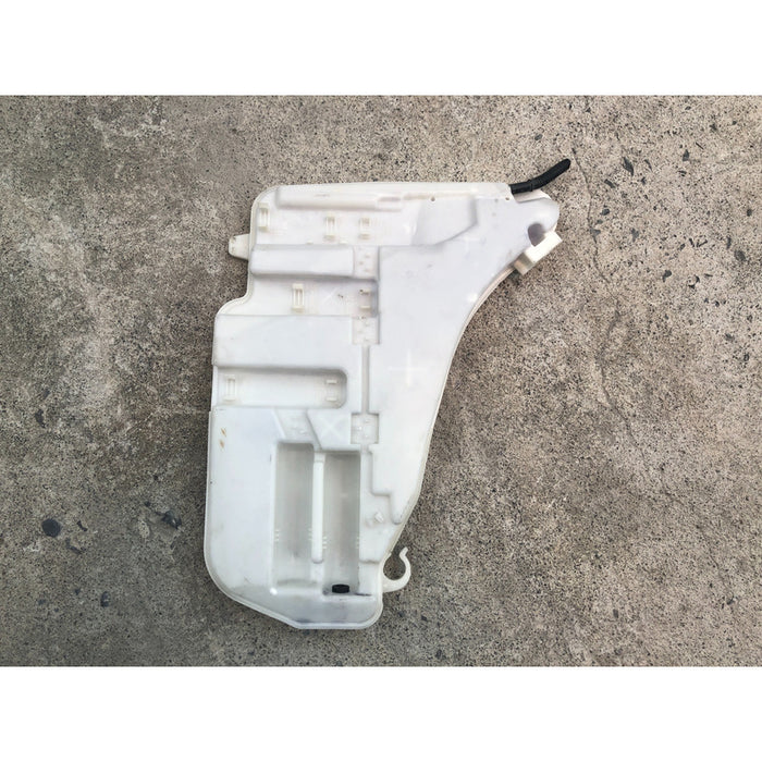 Deposito Limpiabrisas Bmw 528 2012 Al 2016 2.0