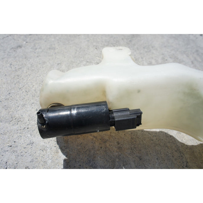 Deposito Limpiabrisas Ford Fiesta Sedan 2011 - 2015