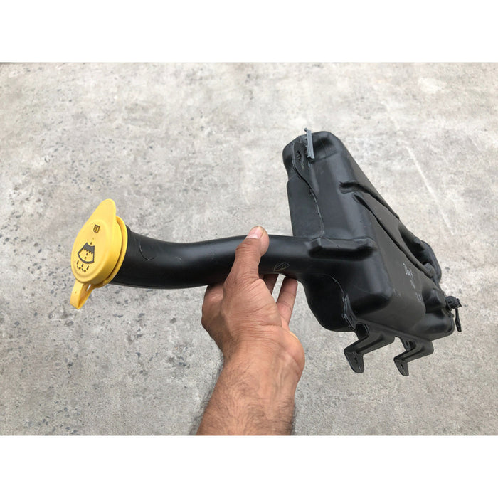 Deposito Limpiabrisas Dodge Dart 2013 Al 2016 2.0