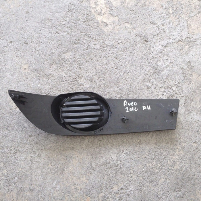 Parrilla Derecha Original Chevrolet Aveo 2009 2010 2011