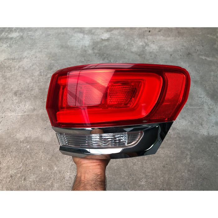 Calavera Derecha Original Grand Cherokee 2014 Al 2020