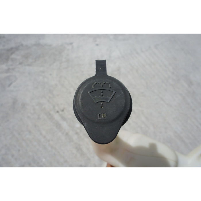 Deposito Limpiabrisas Ford Fiesta Sedan 2011 - 2015