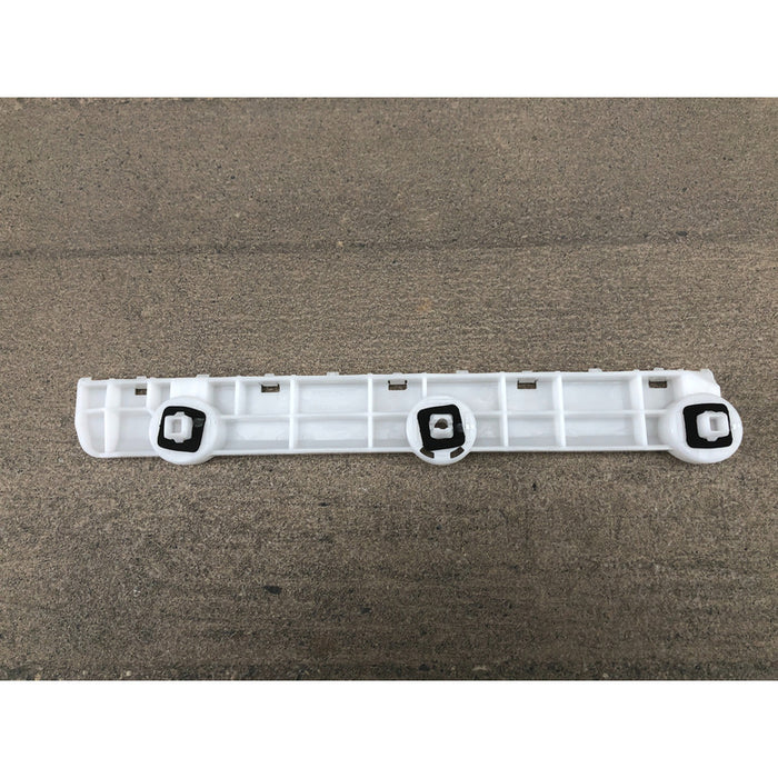 Guia Defensa Trasera Derecha Nissan Versa 2012- 2019