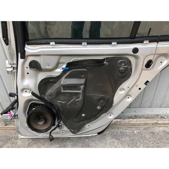 Puerta Trasera Derecha Chevrolet Malibu 2013 Al 2016