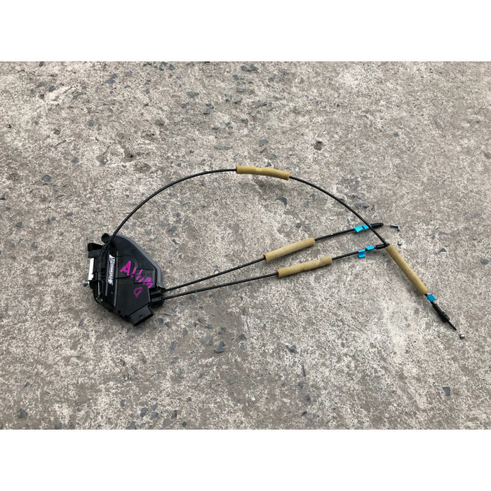 Chapa De Puerta Delantera Original, Derecha Altima 2013-2018