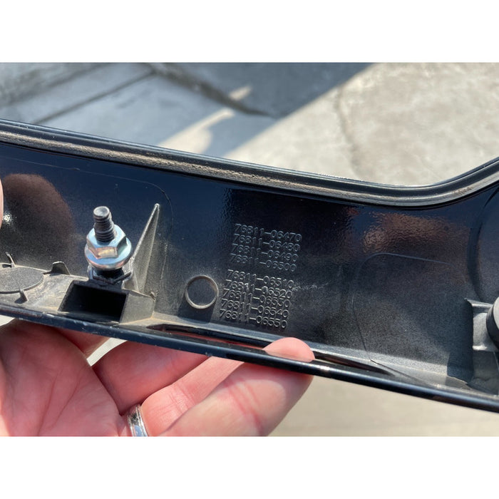 Moldura De Cajuela Superior Toyota Camry 2012, 2013, 2014