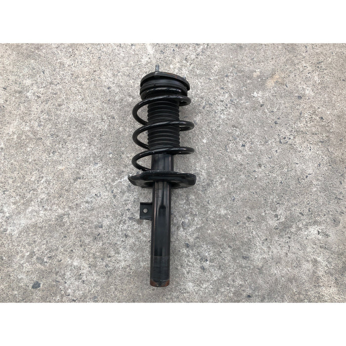 Amortiguador Delantero Derecho Mazda 3 Hatchback 2020 - 2023