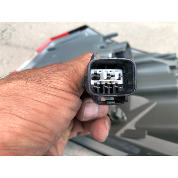 Calavera Izquierda Original Jeep Cherokee 2014 Al 2018