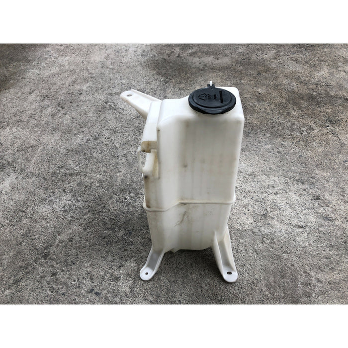 Deposito Limpiabrisas Toyota Tundra 2014 - 2021