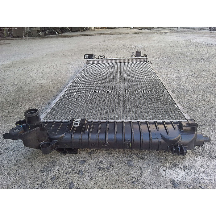 Radiador Agua Original Para Chevrolet Tahoe 2015-2020 5.3 L