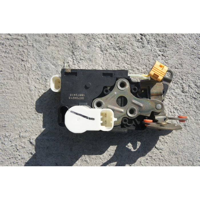 Chapa De Puerta Delantera Izquierda Gmc Yukon 2000-2006