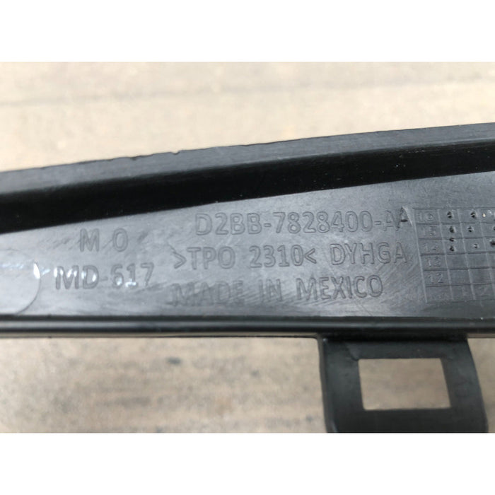 Deflector Facia Trasera Derecha Ford Fiesta 2013 Al 2017