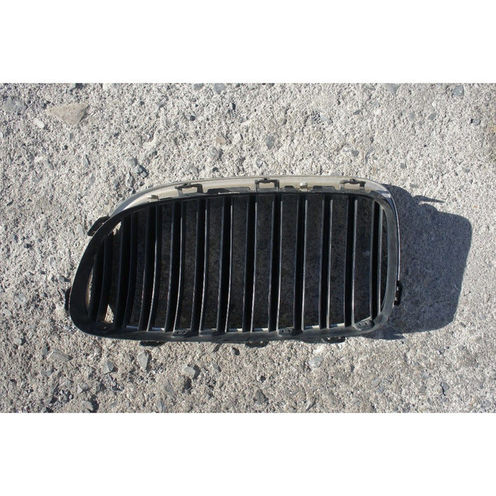 Parrilla Superior Derecha Bmw 528 2011, 2012, 2013 2014 2015