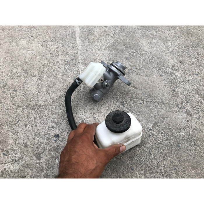 Bomba De Frenos Toyota Sienna 2011 Al 2016 3.5