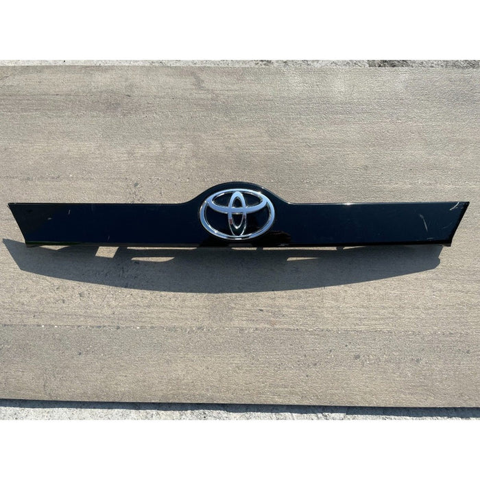 Moldura De Cajuela Superior Toyota Camry 2012, 2013, 2014