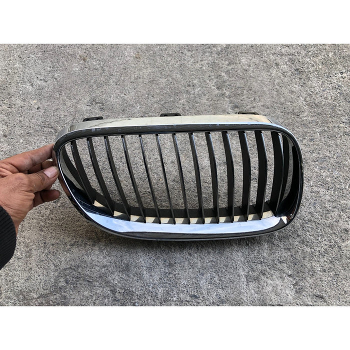 Parrilla Superior Derecha Bmw 328i Coupe 2009 Al 2012
