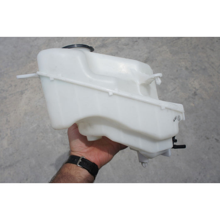 Deposito Limpiabrisas Toyota Prius 04 05 2006 2007 2008 2009