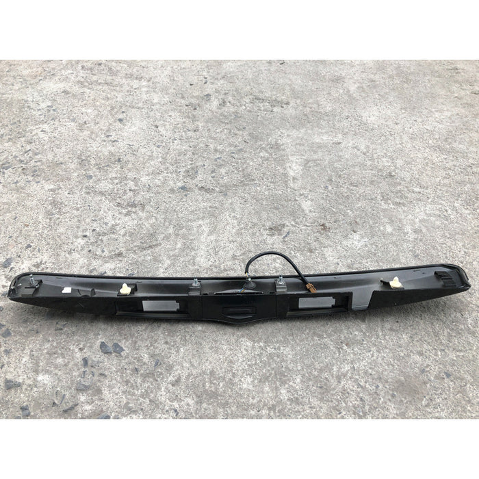 Moldura Cajuela Original Nissan Versa 2012 Al 2019