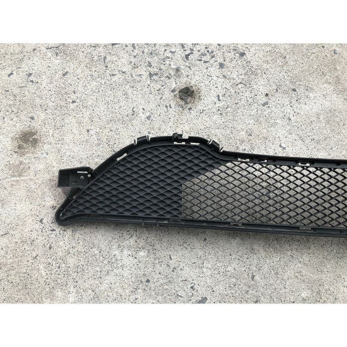 Parrilla Inferior Central Mercedes Benz Cla250 2014-2019