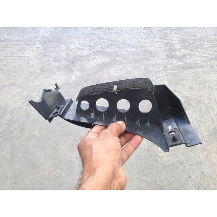 Guia Defensa Trasera Derecho Subaru Legacy 2006 Al 2009