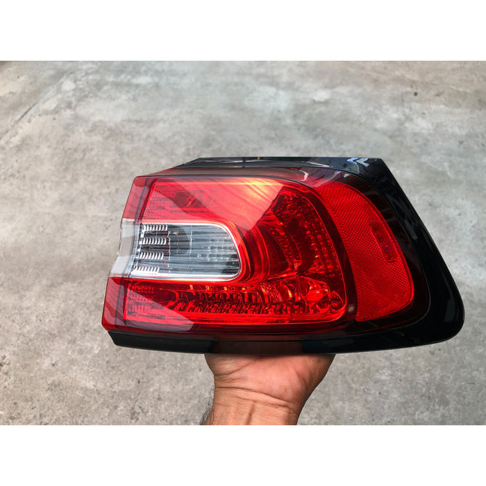 Calavera Derecha Original Jeep Cherokee 2014-2018
