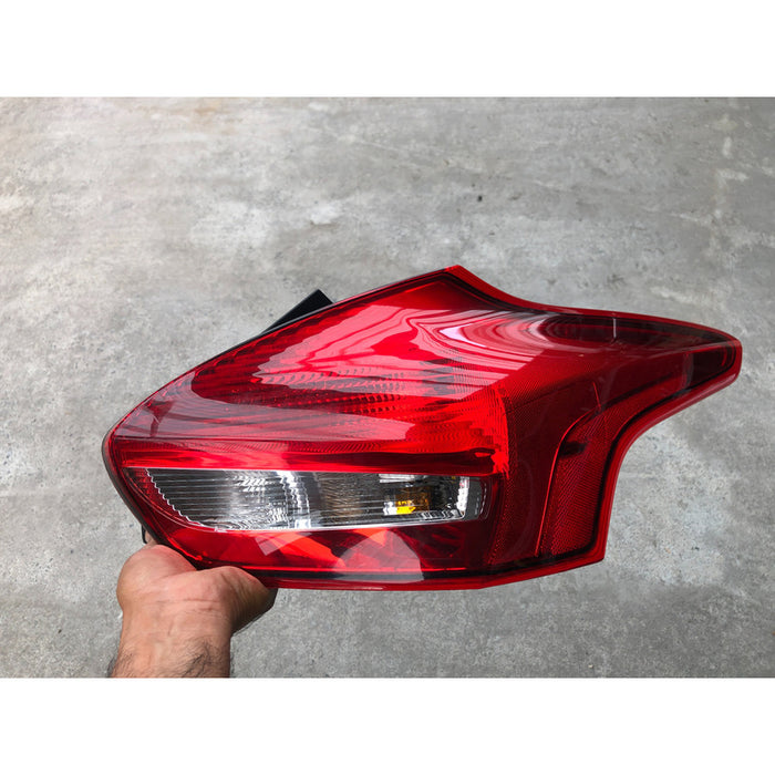 Calavera Derecha Original Ford Focus Hatchback 2015 Al 2018