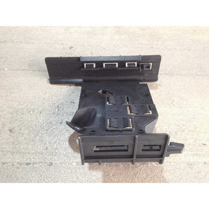 Soporte Caja Fusibles Volkswagen Jetta 2017 2018 2019 2020
