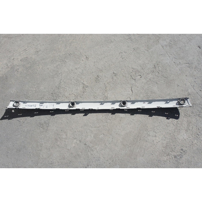 Moldura De Facia Trasera Mercedes Benz C230 C320 2001 - 2007