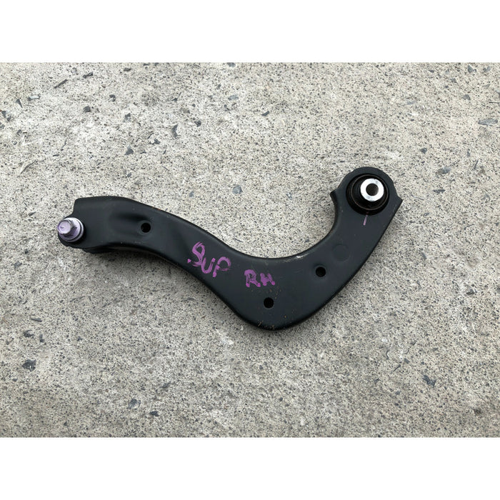Tirante Trasero Derecho Superior Toyota Camry 2018 2023 2.5