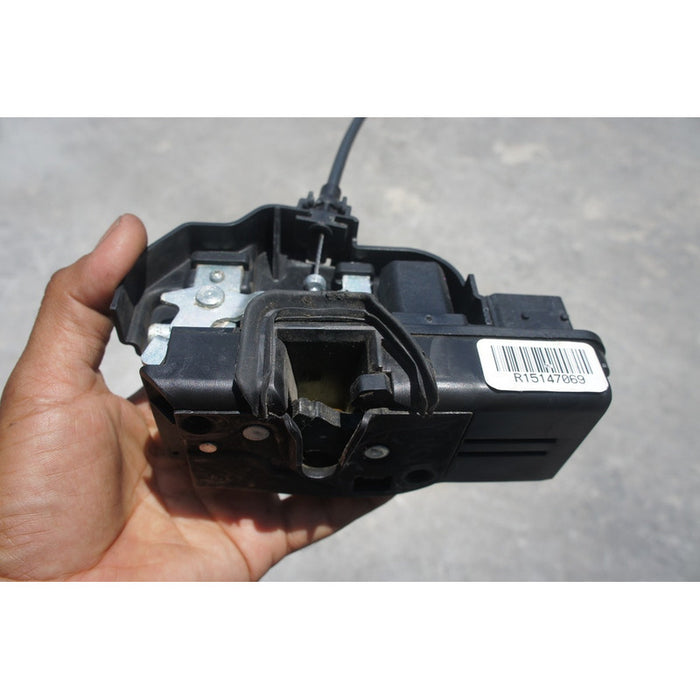 Chapa De Puerta Delantera Derecha Cadillac Sts 2005-2007