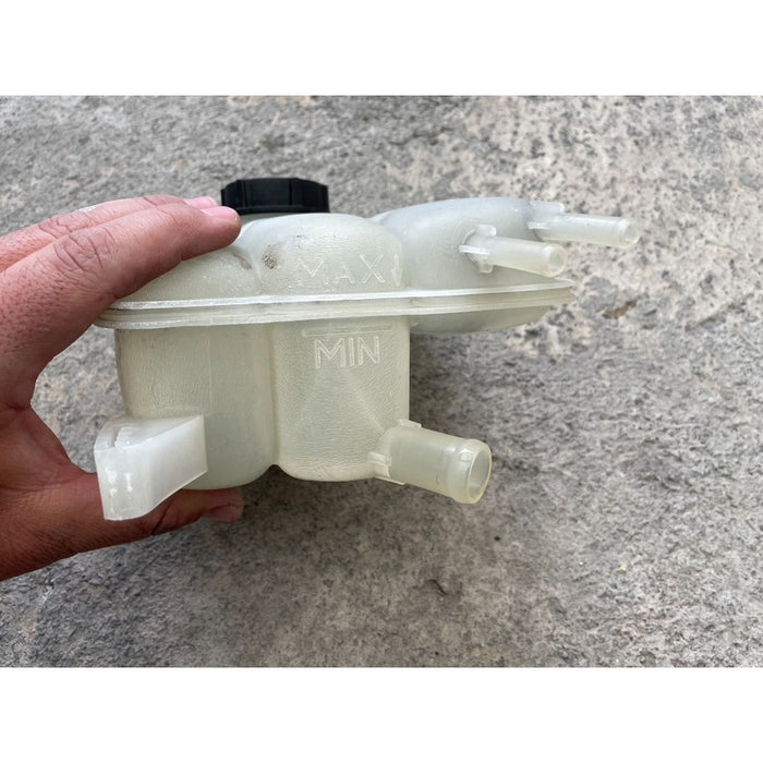 Deposito Agua Radiador Mazda 3 Del 2004 Al 2012 2.0/2.3