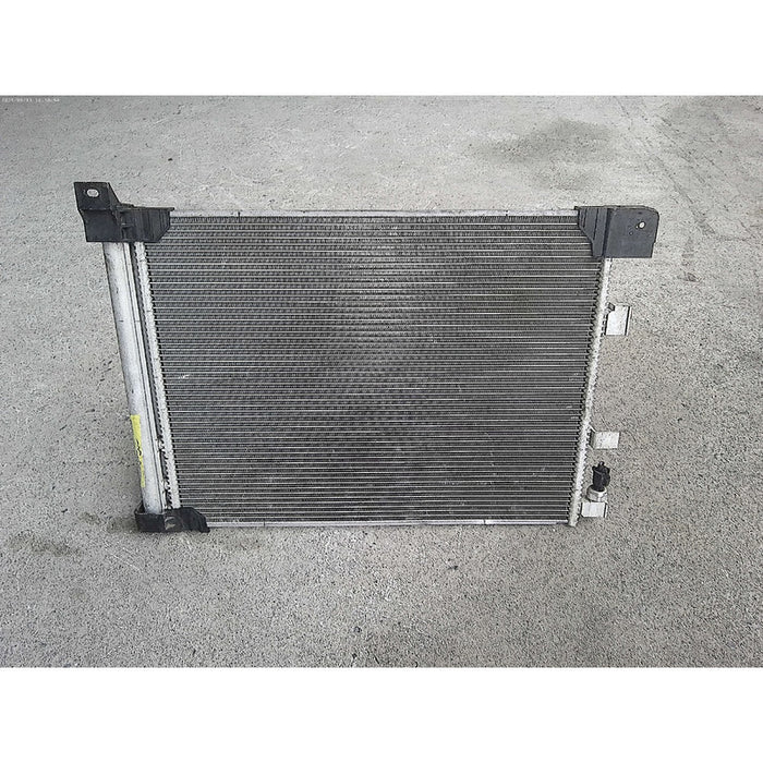 Condensador Original Nissan Sentra 2013 Al 2019 1.8 Litros