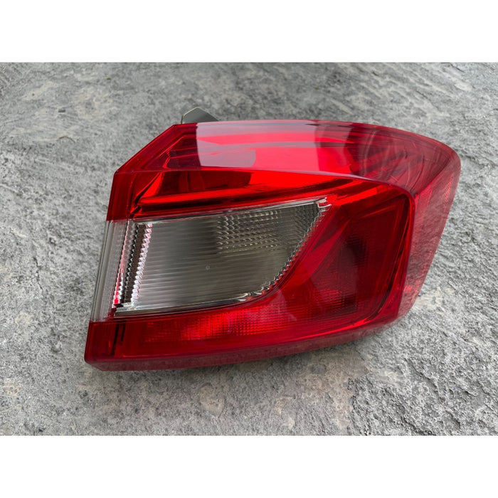 Calavera Derecha Original Para Chevrolet Cruze 2016 Al 2019