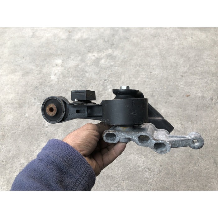 Soporte Motor De Torsion Derecho Camry 2015 2016 2017 2.5