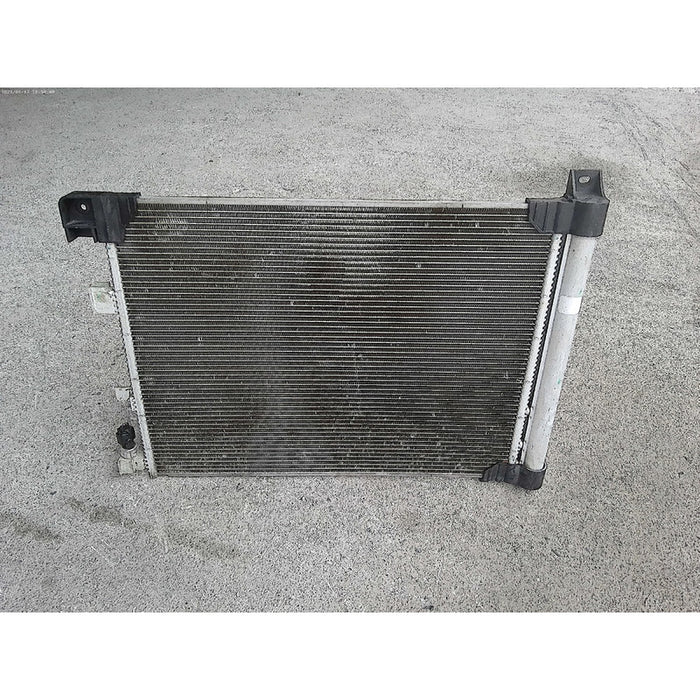 Condensador Original Nissan Sentra 2013 Al 2019 1.8 Litros