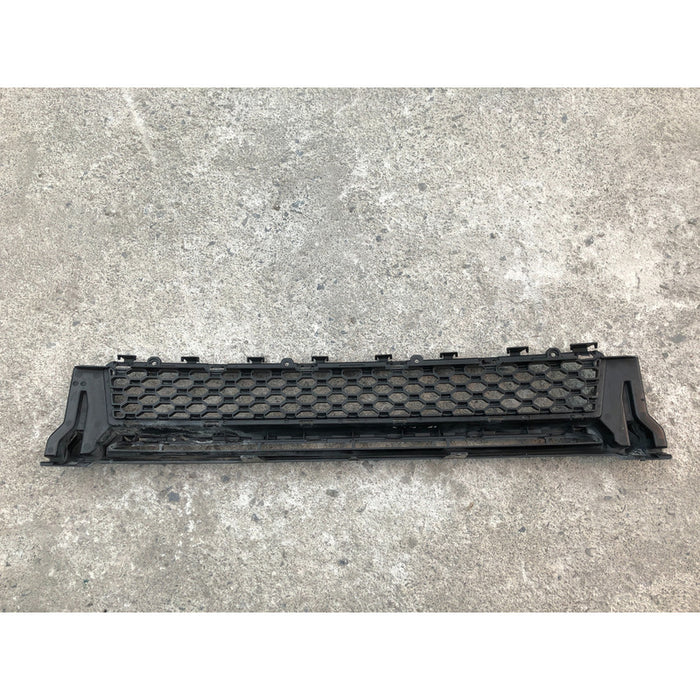 Parrilla Central Inferior Original Para Jaguar Xe 2015-2019