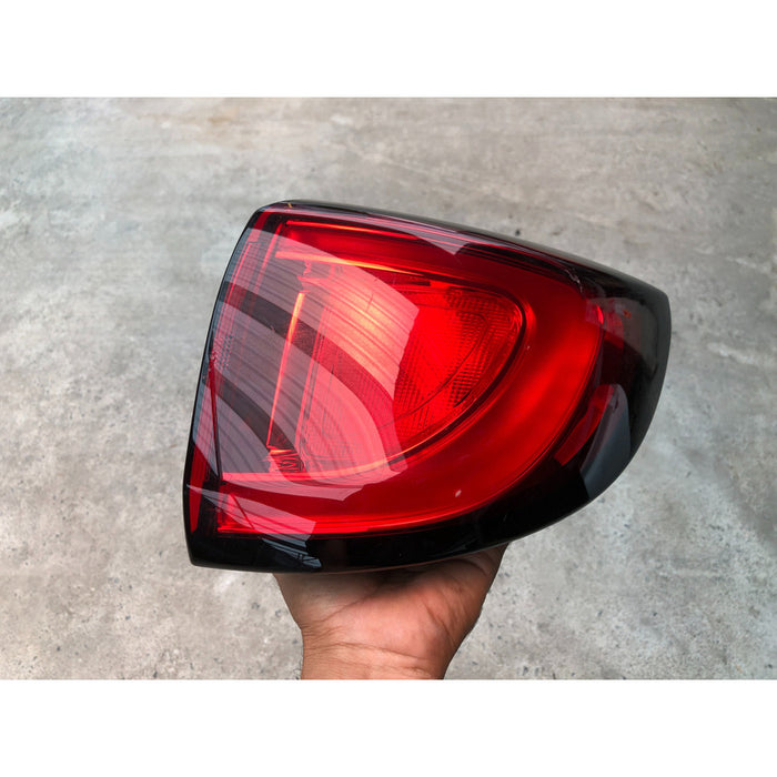 Calavera Derecha Original Chrysler Pacifica 2017 Al 2020