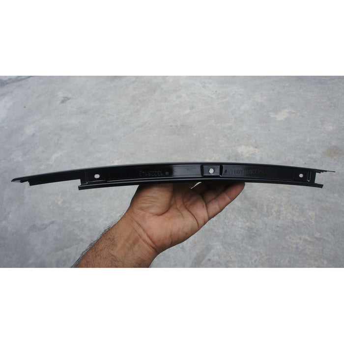 Moldura De Marco Puerta Delantera Izquierda Regal 2011-2017