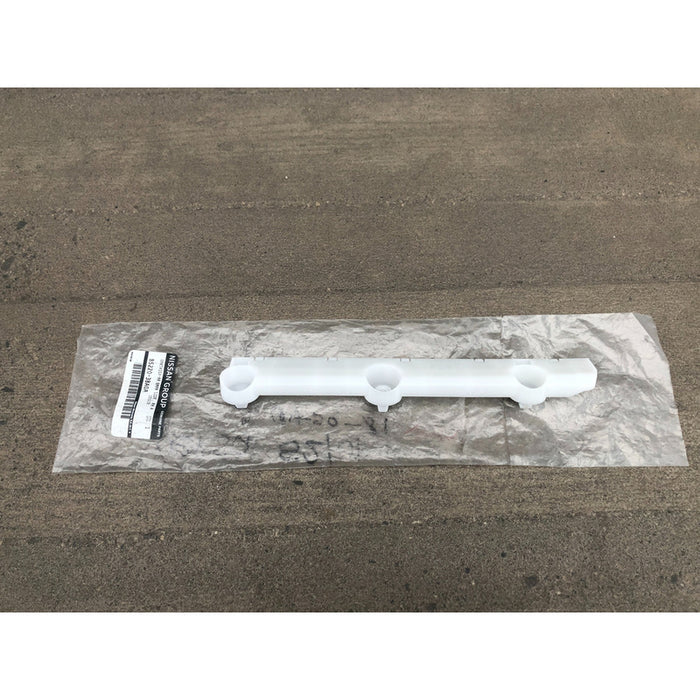Guia Defensa Trasera Derecha Nissan Versa 2012 - 2019
