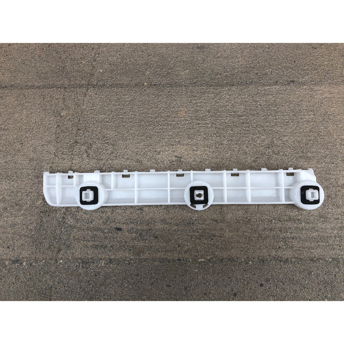 Guia Defensa Trasera Derecha Nissan Versa 2012- 2019