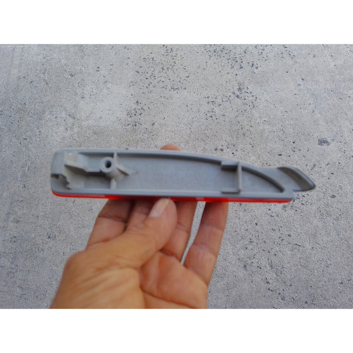 Reflejante Trasero Izquierdo Original Para Mazda 3 2014-2018