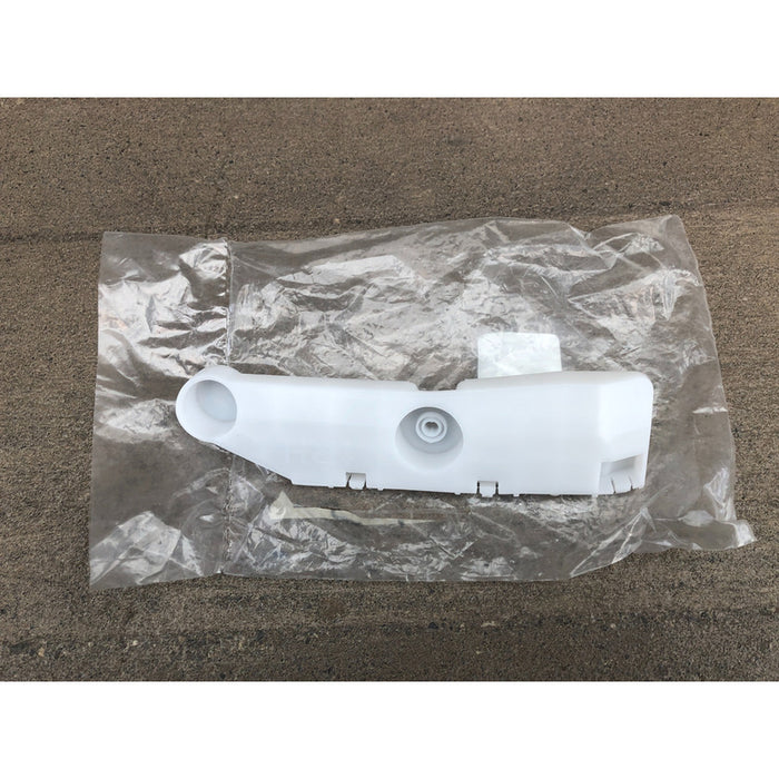 Guia Defensa Trasera Derecha Nissan Versa 2012 -2019