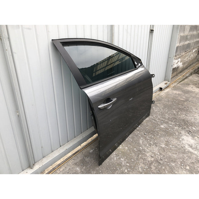 Puerta Delantera Derecha Original, Hyundai Elantra 2017-2020