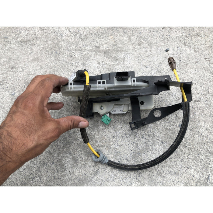 Chapa De Puerta Trasera Izquierda Ford Explorer 2011 - 2019