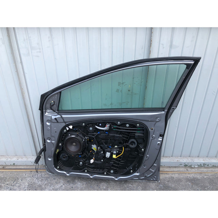 Puerta Delantera Derecha Original, Hyundai Elantra 2011-2016
