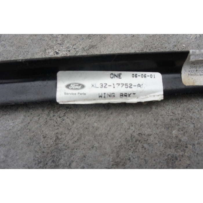 Guia Defensa Soporte Delantera Derecha Ford Lobo 1999 - 2004