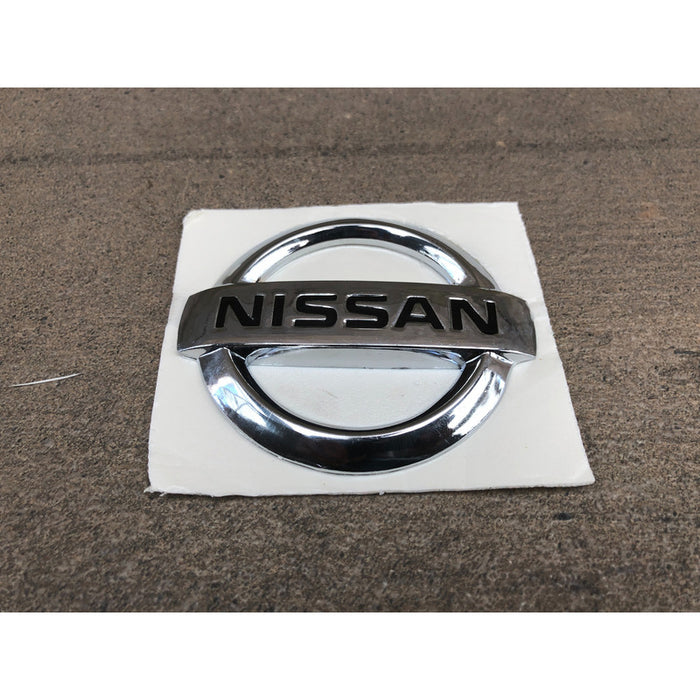 Emblema Trasero Nissan Versa 2012 Al 2019