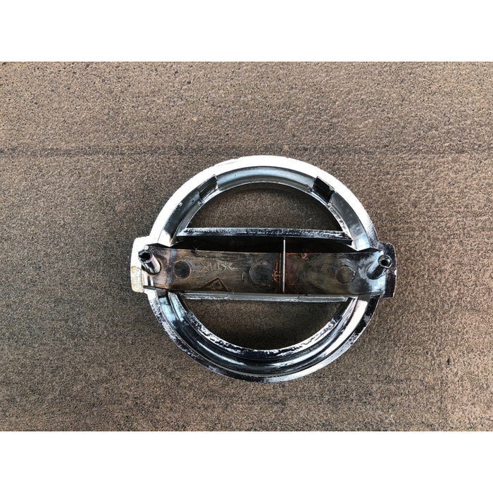 Emblema Delantero Nissan Tiida 2010 Al 2016